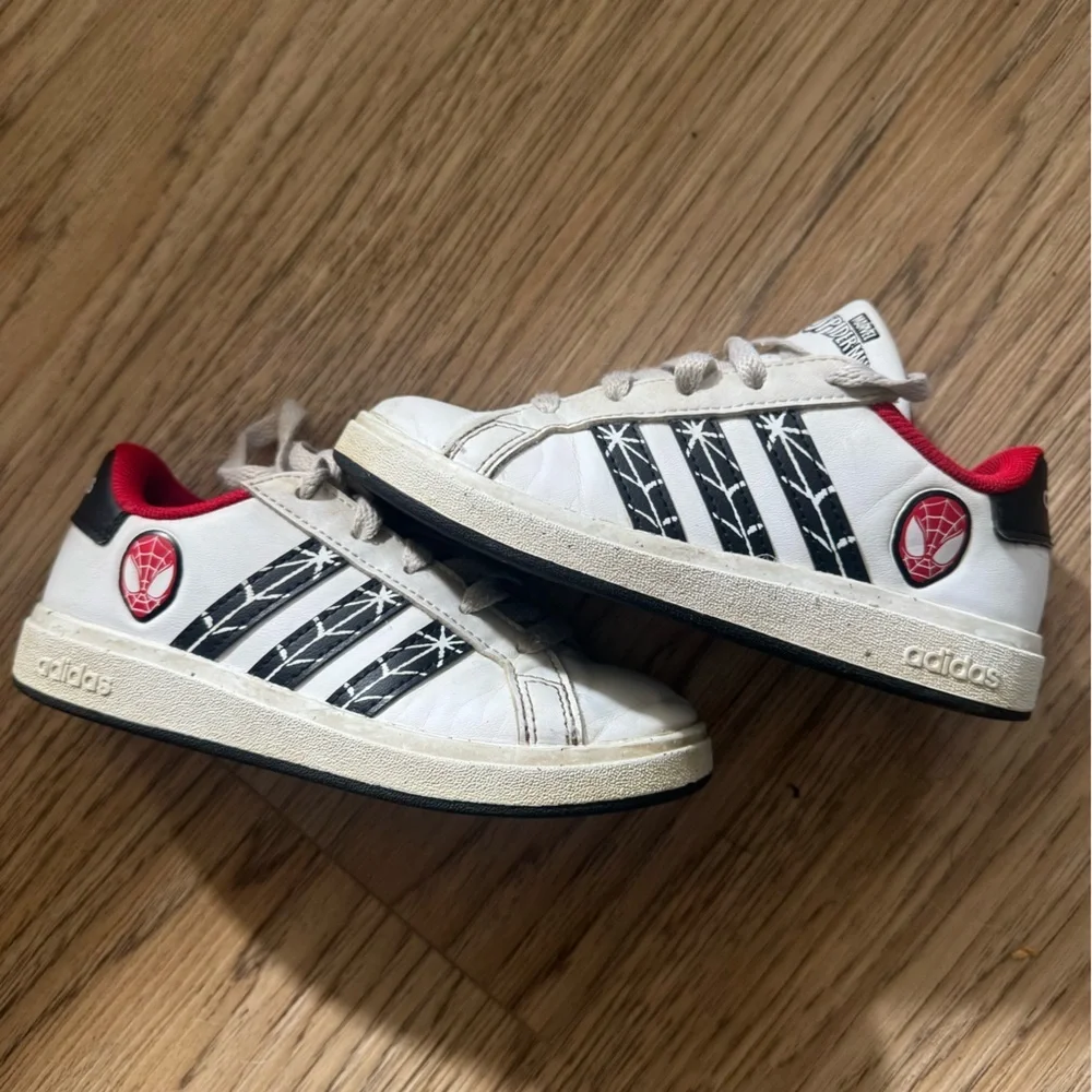 adidas Kids White and Red Spider-Man Sneakers. Kids 12K
